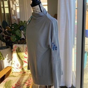 BRAND NEW LA DODGERS LONGSLEEVE small NWT